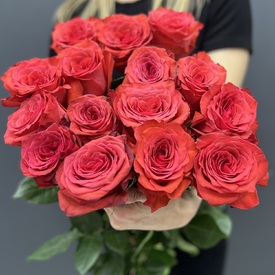 Букет из 15 красных роз 50см