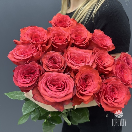 Букет из 15 красных роз 50см