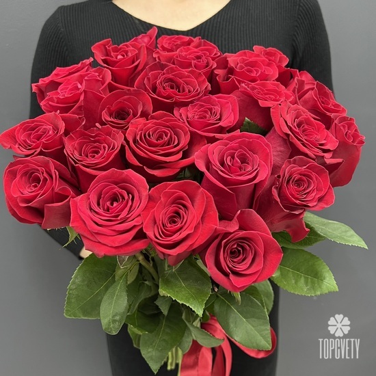 Букет из 15 красных роз Эксплорер 80см