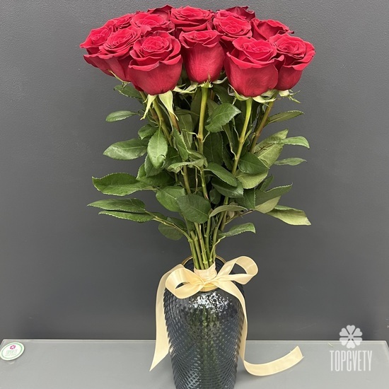 Букет из 15 красных роз Эксплорер 80см