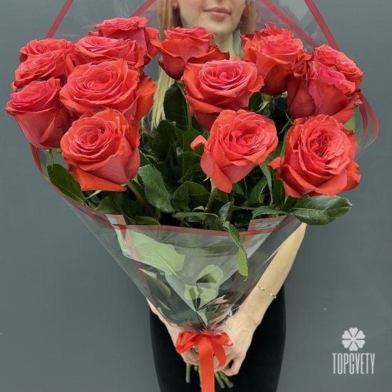 Букет из 15 красных роз 70см