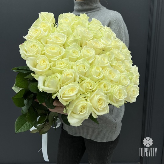Букет из 51 белой розы Аваланж 70см