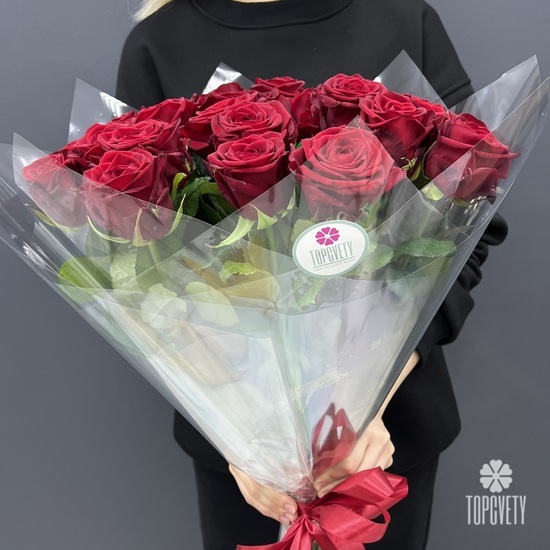 Букет из 25 красных роз 70 см №695
