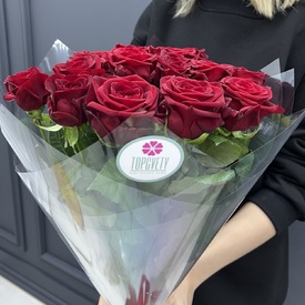 Букет из 25 красных роз 70 см №695