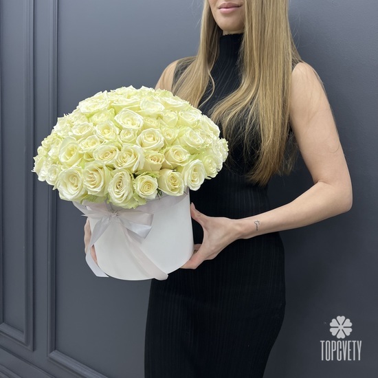 Композиция из 101 белой розы в коробке 