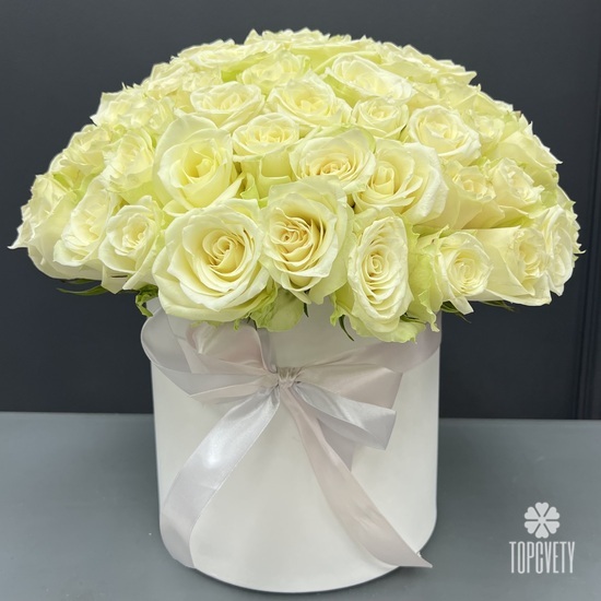 Композиция из 101 белой розы в коробке 