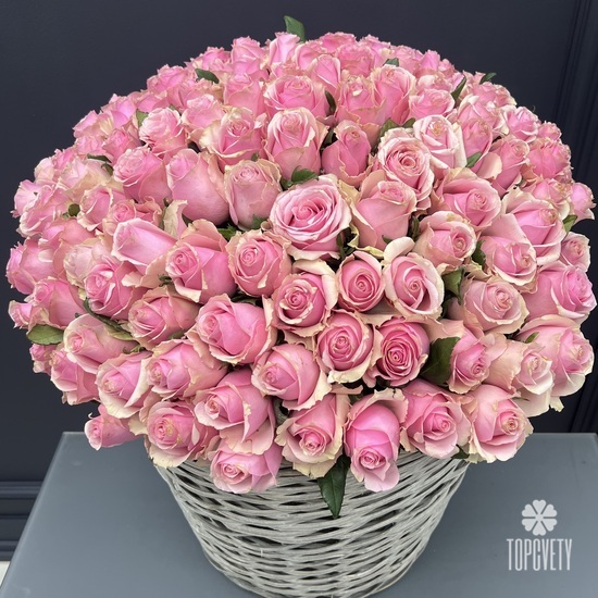 Букет из 151 розовой розы в корзине