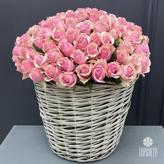 Букет из 151 розовой розы в корзине